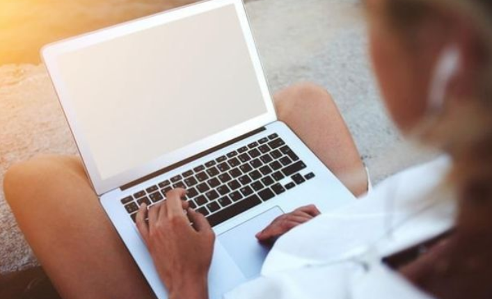 從SEO的角度來(lái)設(shè)計(jì)網(wǎng)站中的URL